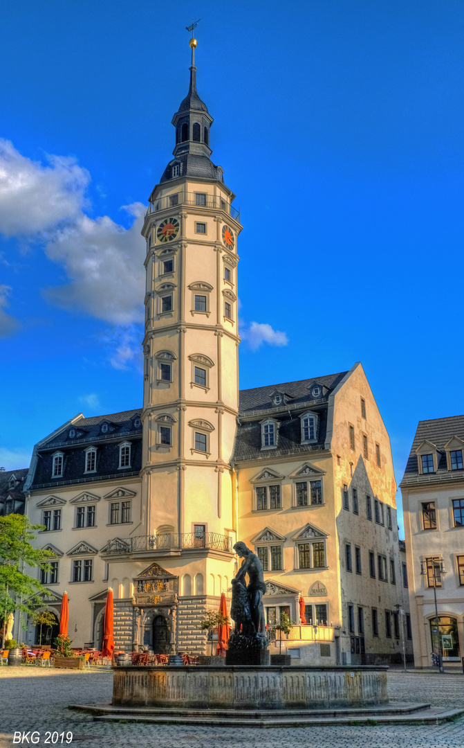 Historisches Rathaus Gera im Sommerabendlicht