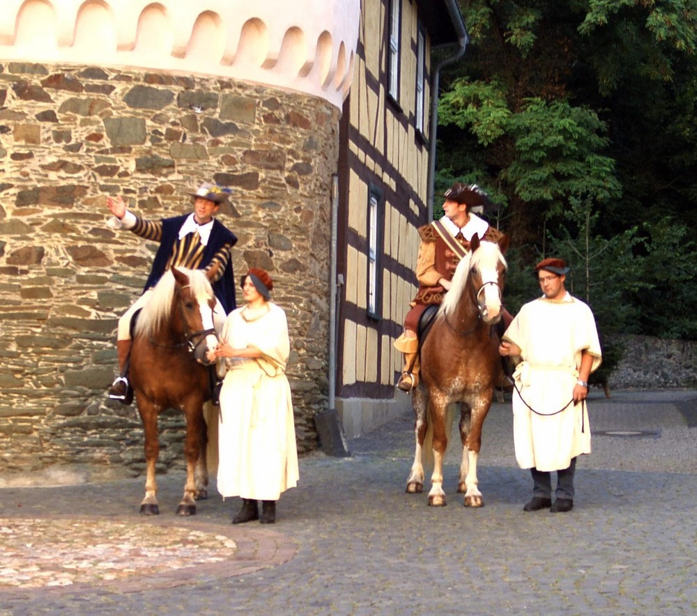 Historisches Theaterfestspiel (2)