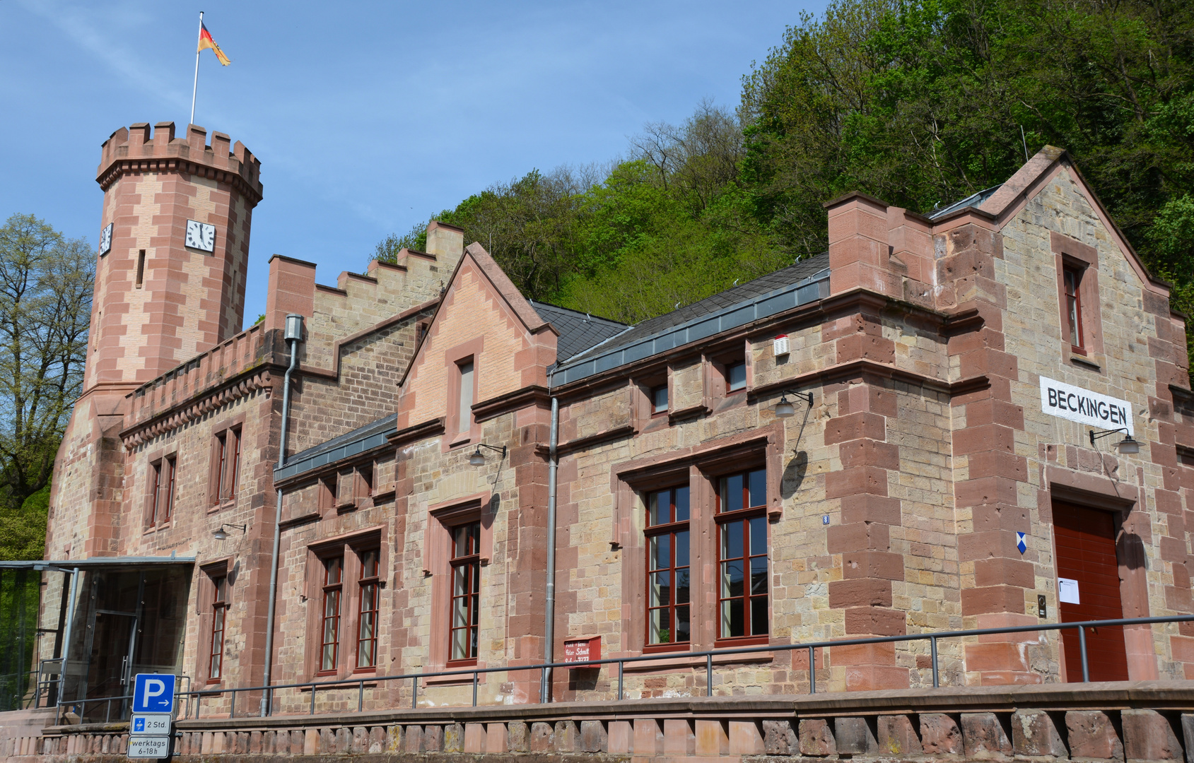 Historistischer Bahnhof Beckingen Foto & Bild world, bahnhof