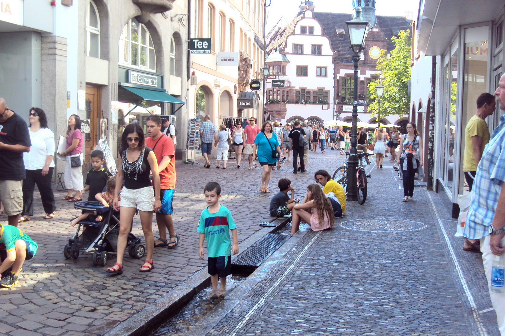 Hitzetag In Freiburg Foto Bild Architektur Stadtlandschaft
