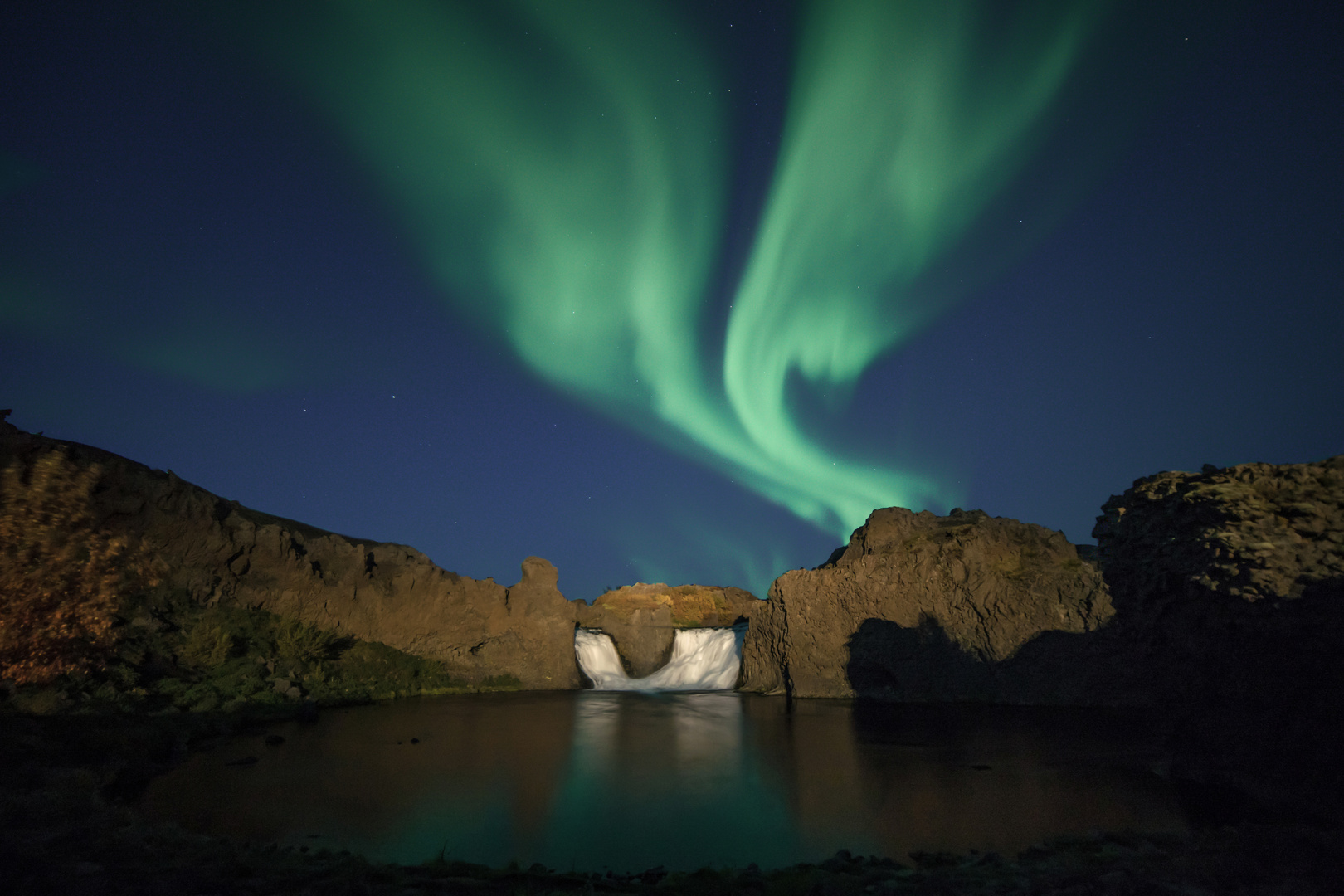 Hjalparfoss Island