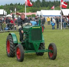 Hjørring/DK; Landwirtschaftsschau,Oldtimervorführung_Deutz-1936 -11 PS ;"Bauernschlepper".