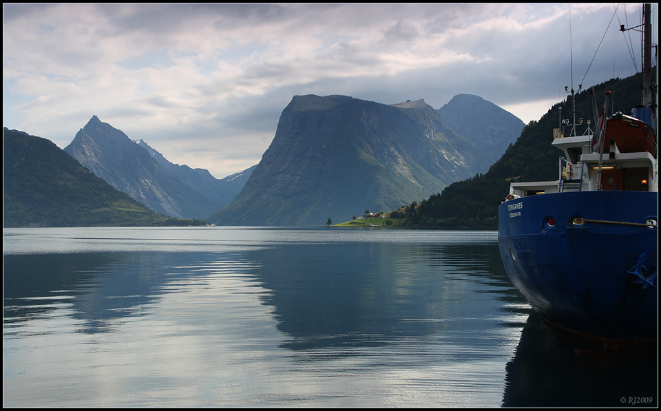 Hjørundfjorden