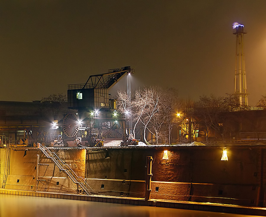 HKM Schiffsentladung - Duisburg Huckingen II