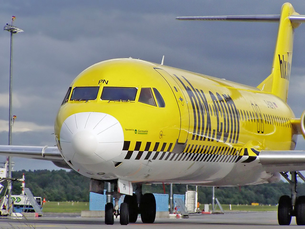 HLX Fokker 100 ; D-AGPN