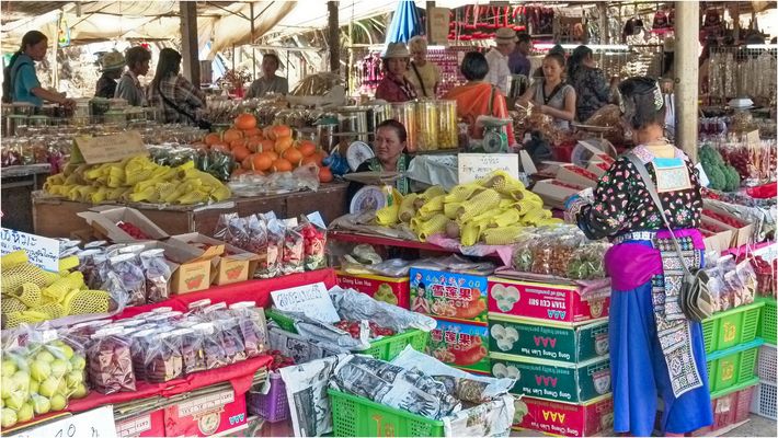 Hmong Market at Doi Inthanon National Park  02