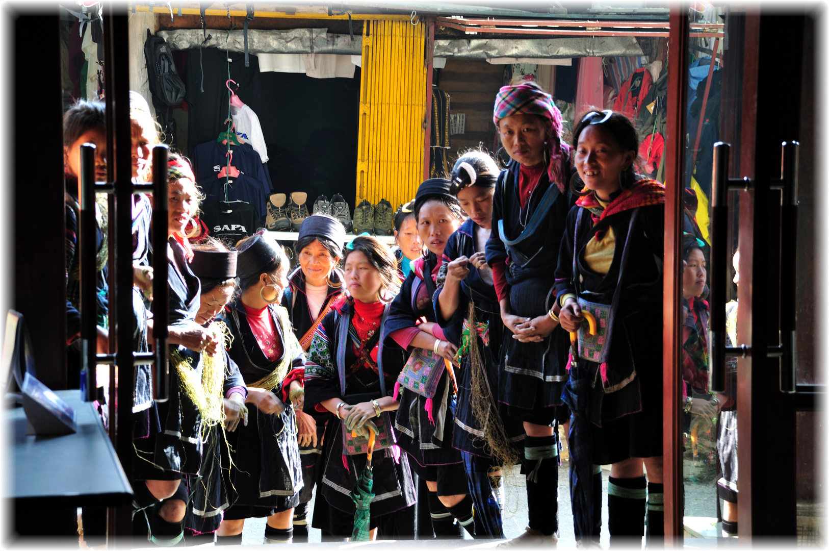 Hmong, Vang Pao's Nachkommen