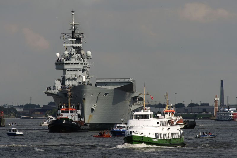 HMS Ark Royal Hamburg