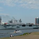 HMS Ocean - britischer Hubschrauberträger