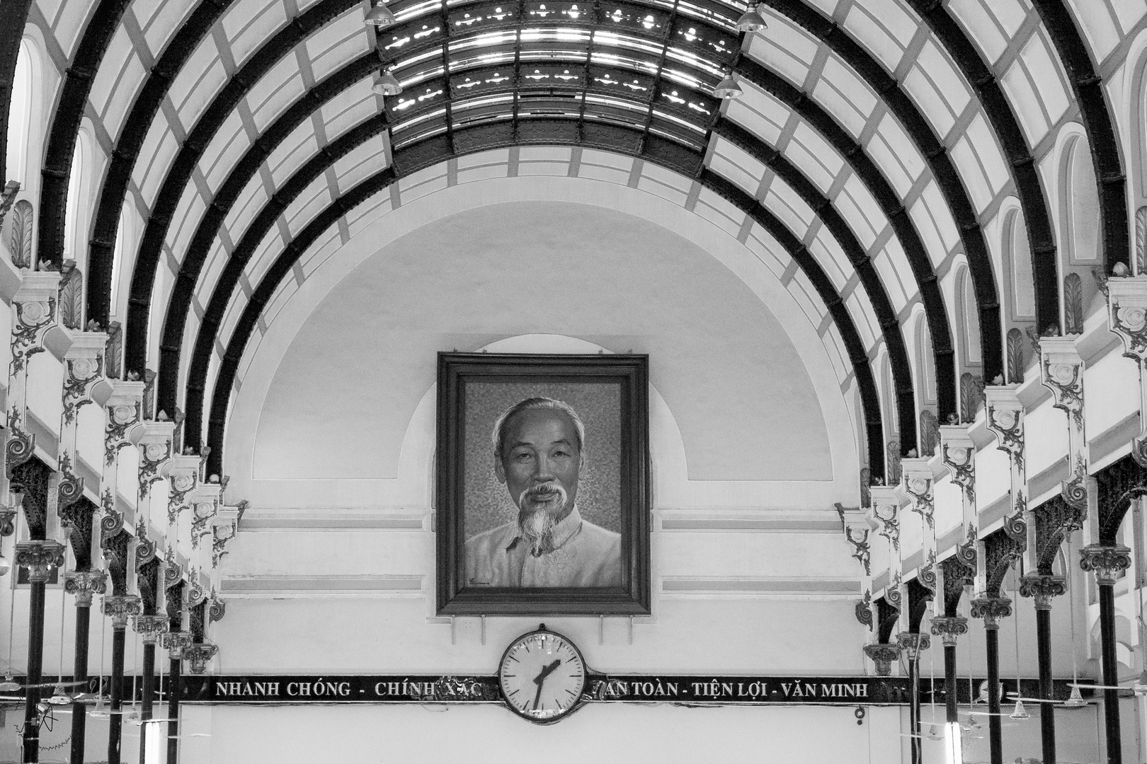 ho chi minh bahnhof