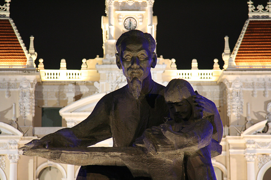 Ho-Chi-Minh Statue