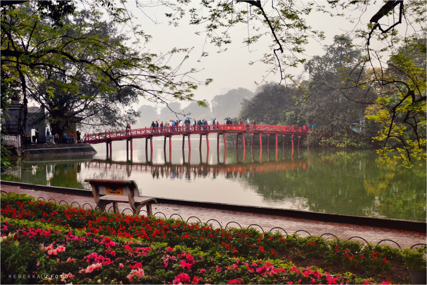 Hoan KIem See