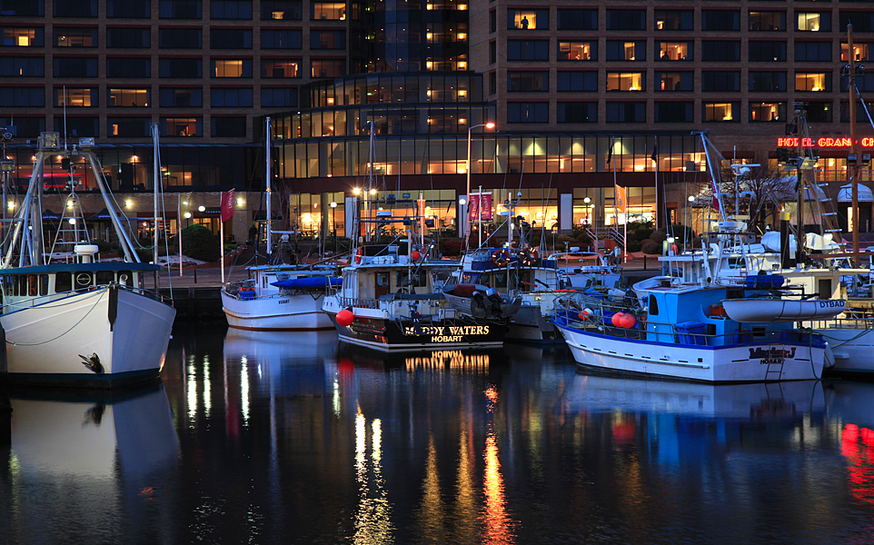 Hobart at night.