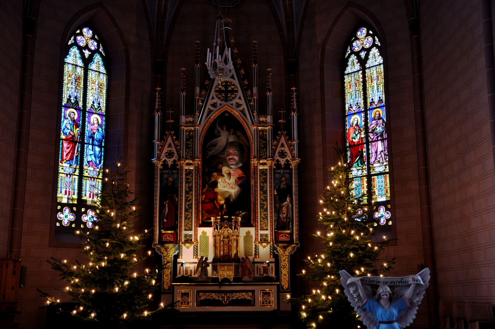 Hoch droben am Altar...