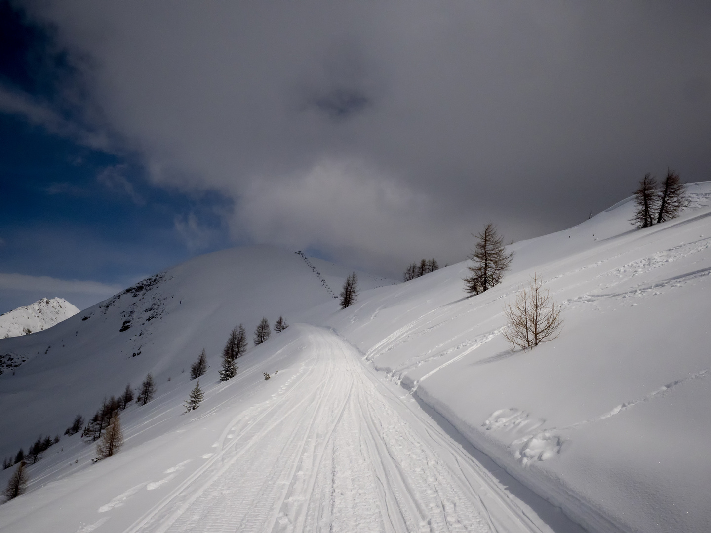 Hoch hinauf zur Gitsch-Hütte