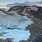 Hoch oben über dem Chüebodengletscher