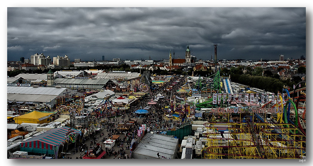 hoch über da Wiesn