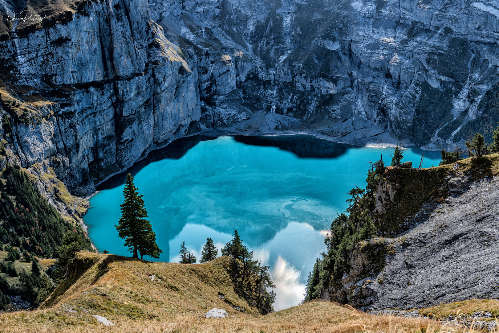 Hoch über dem Oeschinensee