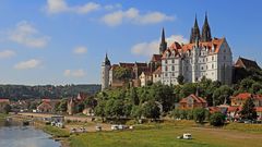 Hoch über der Elbe die Albrechtsburg zu Meissen...