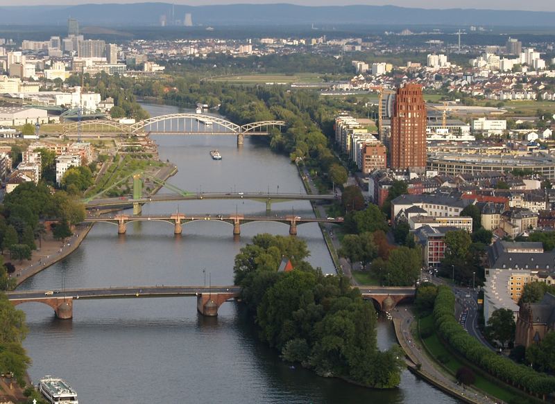 Hoch über Frankfurt