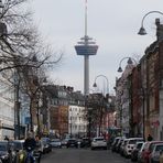 Hoch über Köln-Ehrenfeld ...