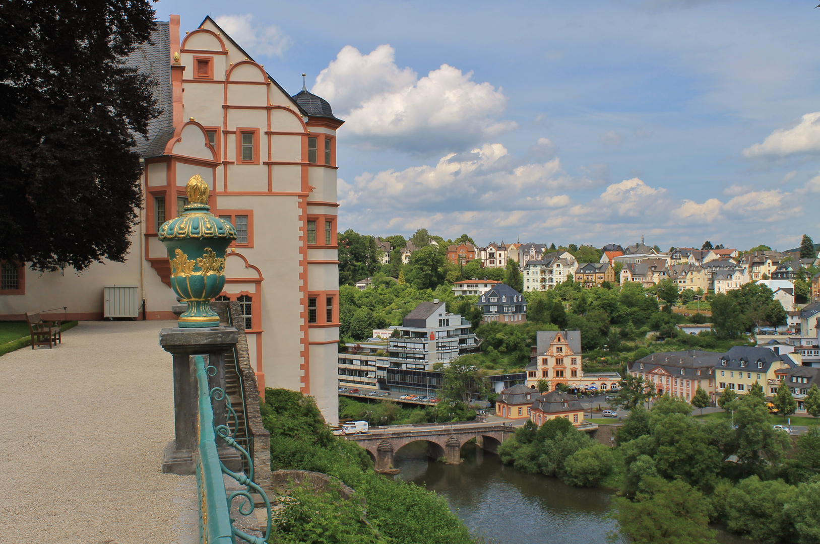 Hoch über Weilburg...