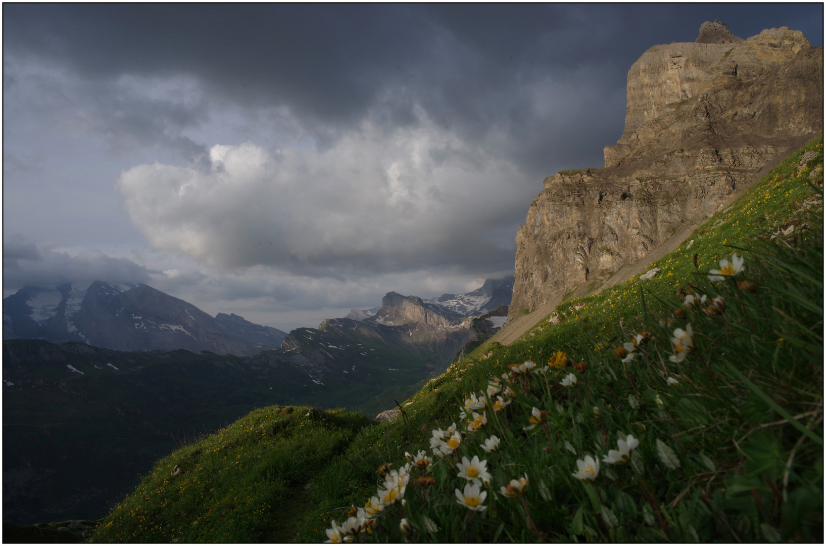 hoch überm üschinental Foto & Bild natur, landschaft, berge Bilder