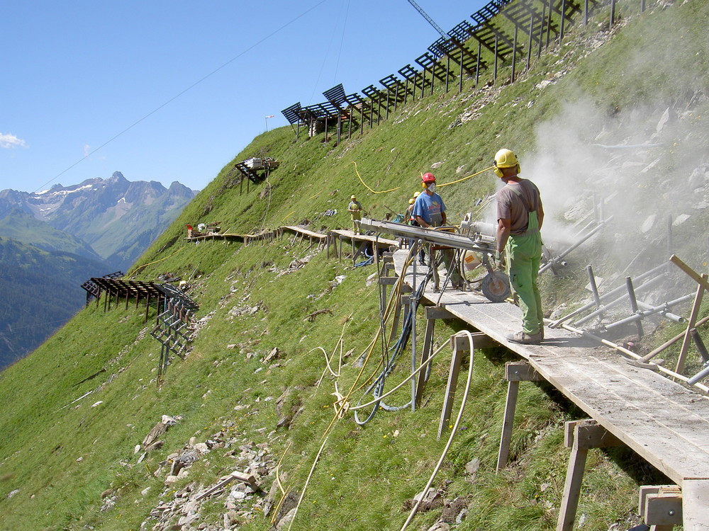 Hochalpiner Arbeitsplatz - Heuberg Lawinenverbauung