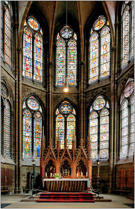 Hochaltar der Elisabethkirche in Marburg ( Lahn )