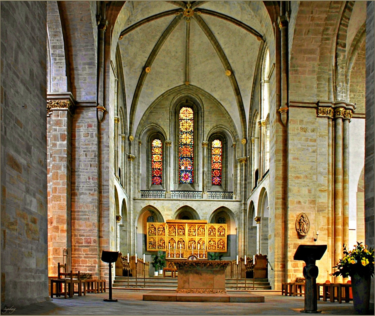 Hochaltar im St.Petrus-Dom