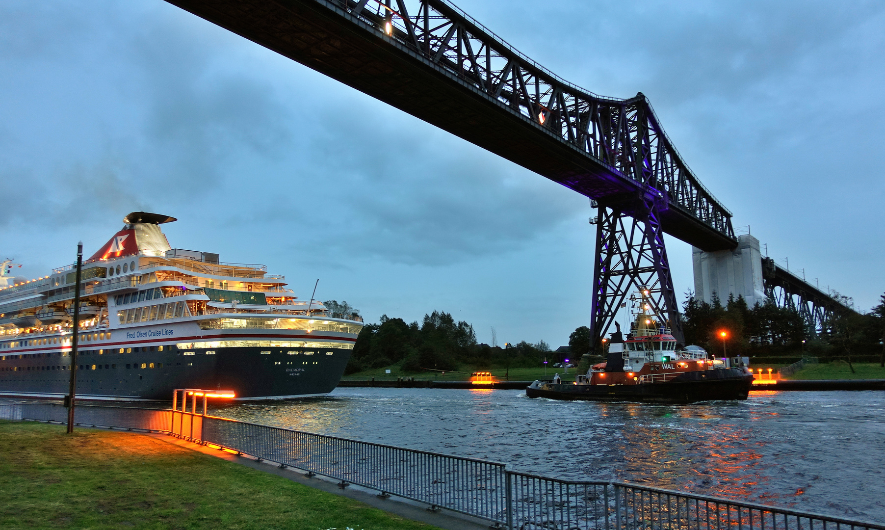 Hochbrücke in Rendsburg- am Abend