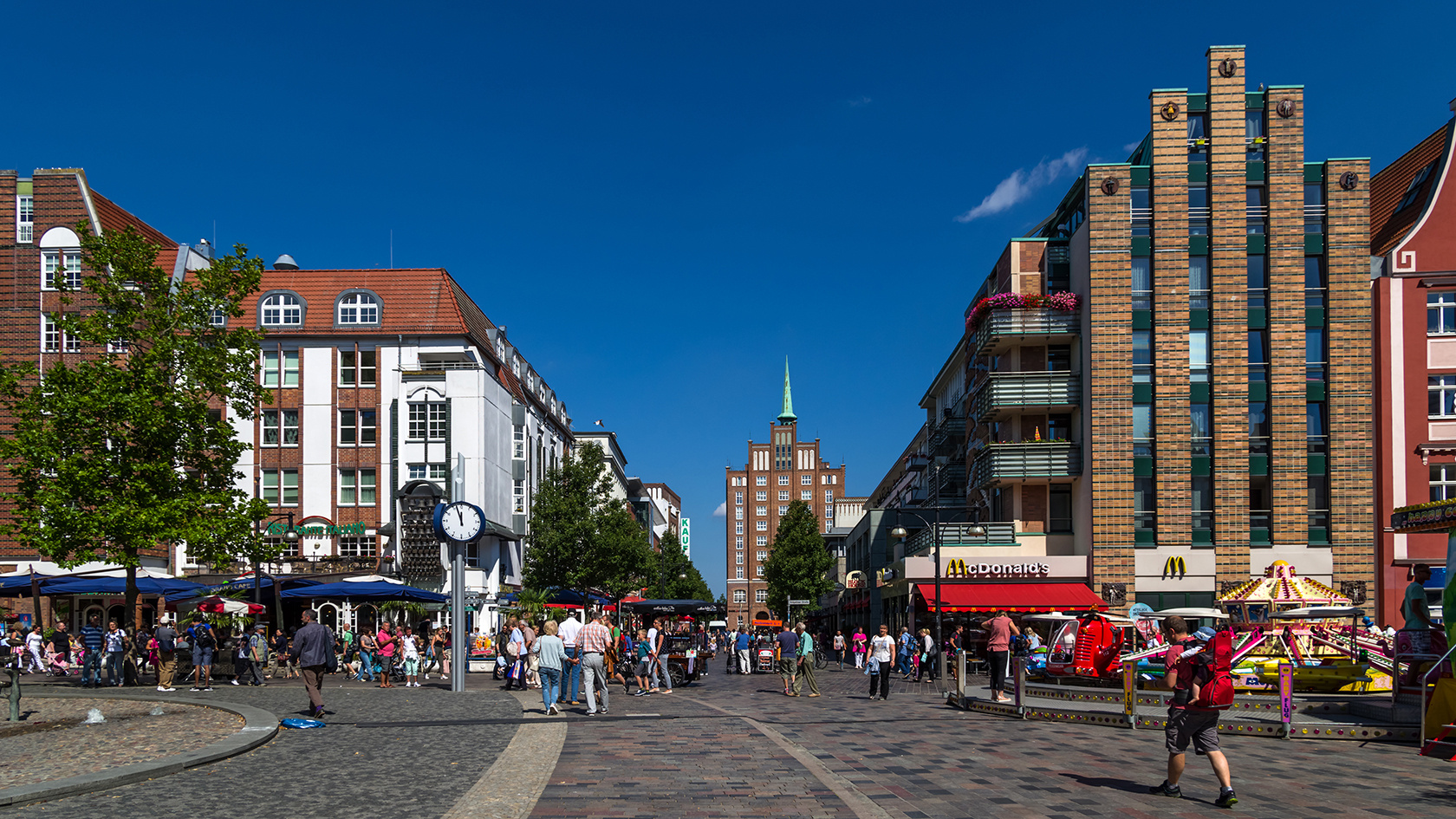 Hochhaus an der Langen Straße ...