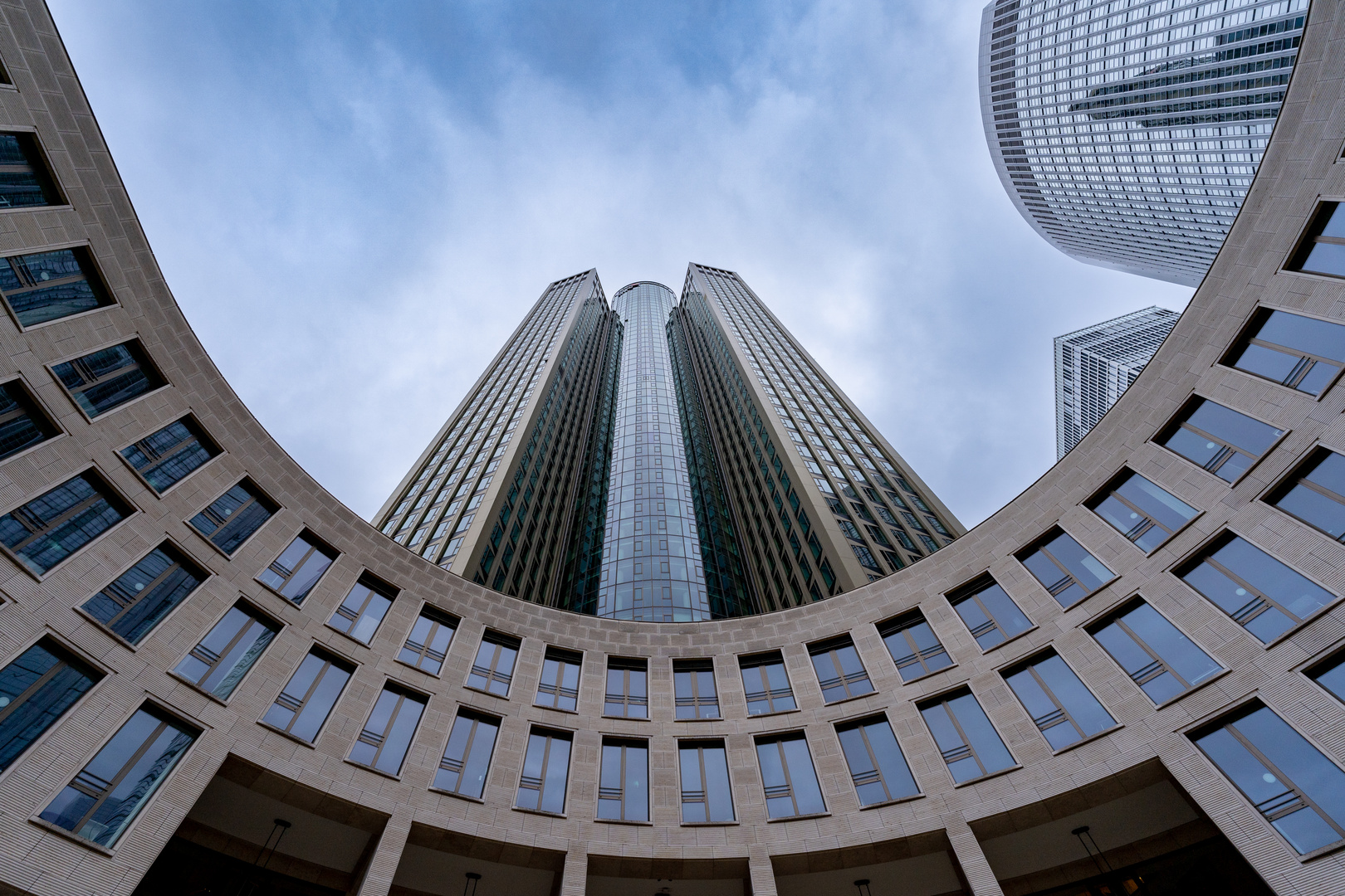 Hochhaus in Frankfurt - Fototour Wahnsinn mit Video