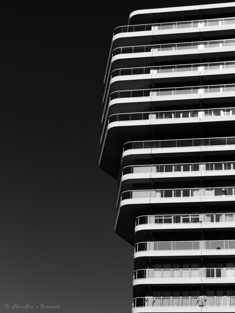 Hochhaus mit Hafenblick...