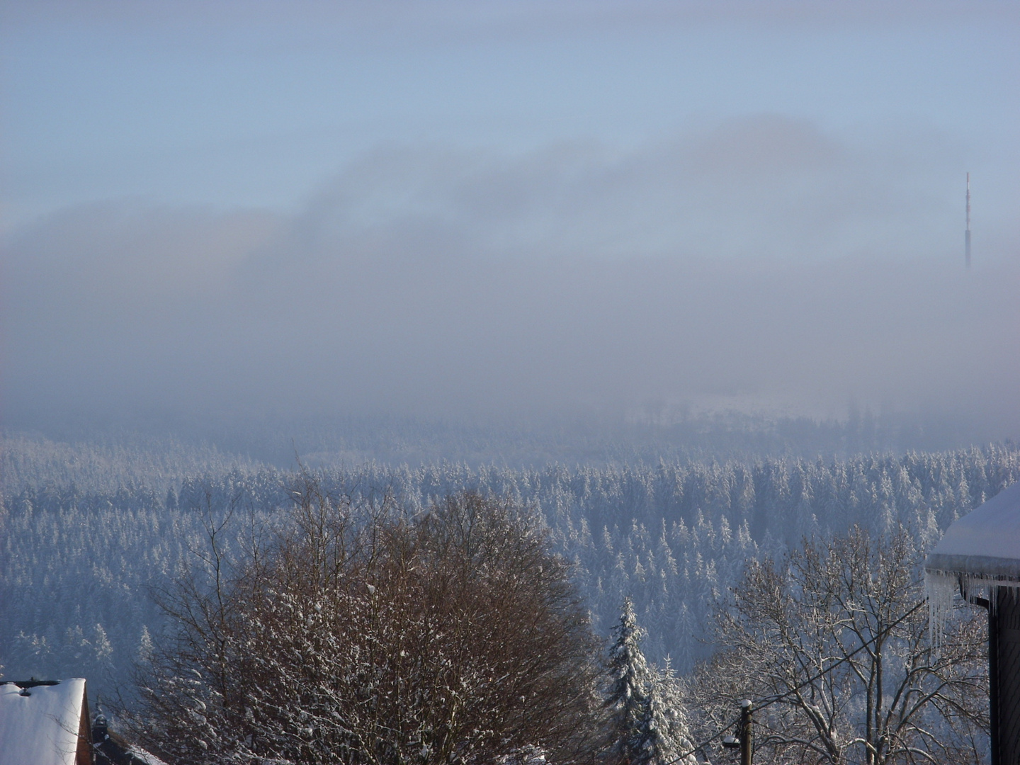 Hochnebel über der Eisenstrasse