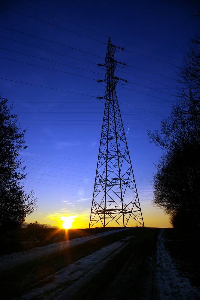 Hochspannung am Abend