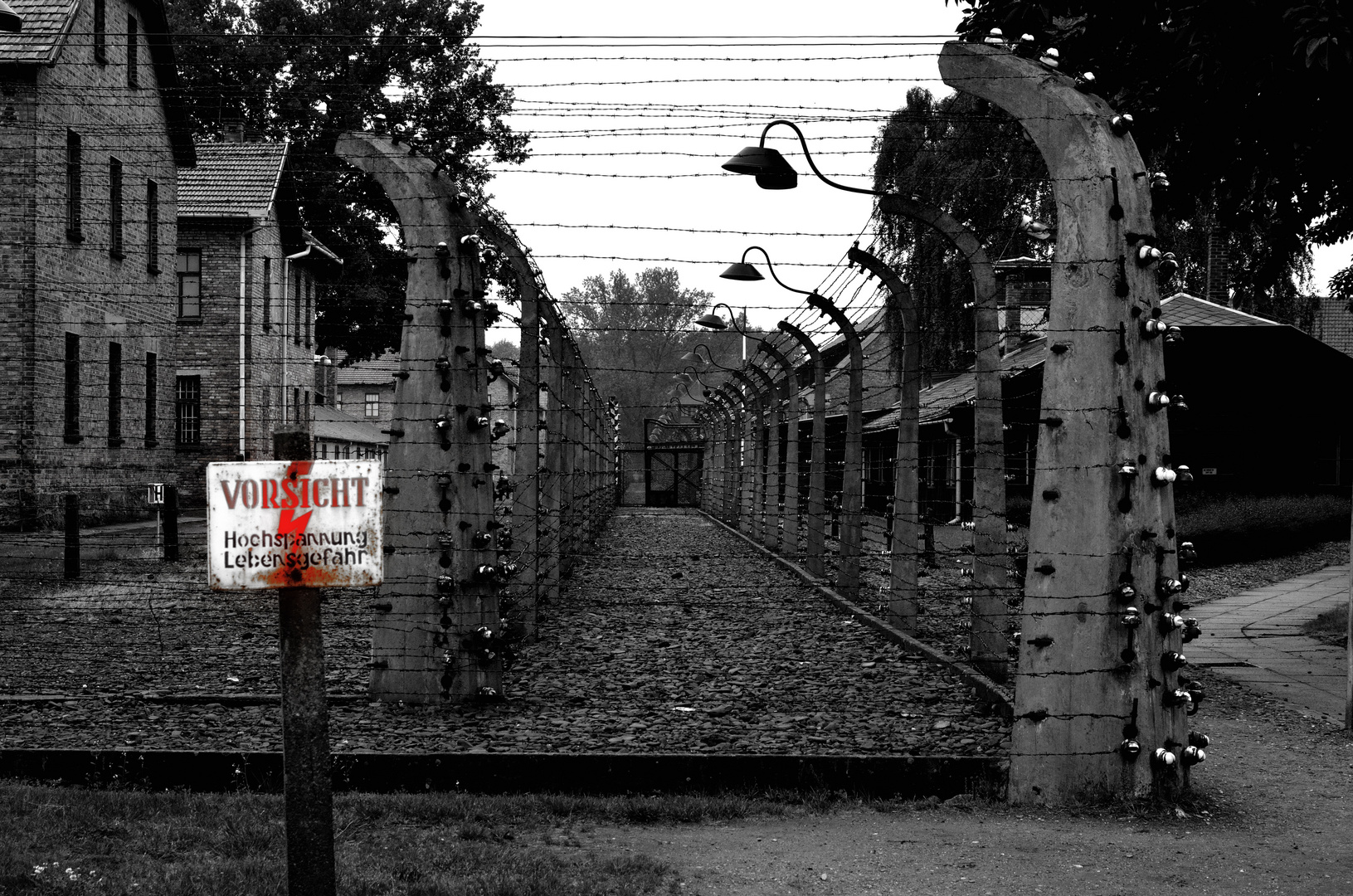 Hochspannung - Auschwitz I