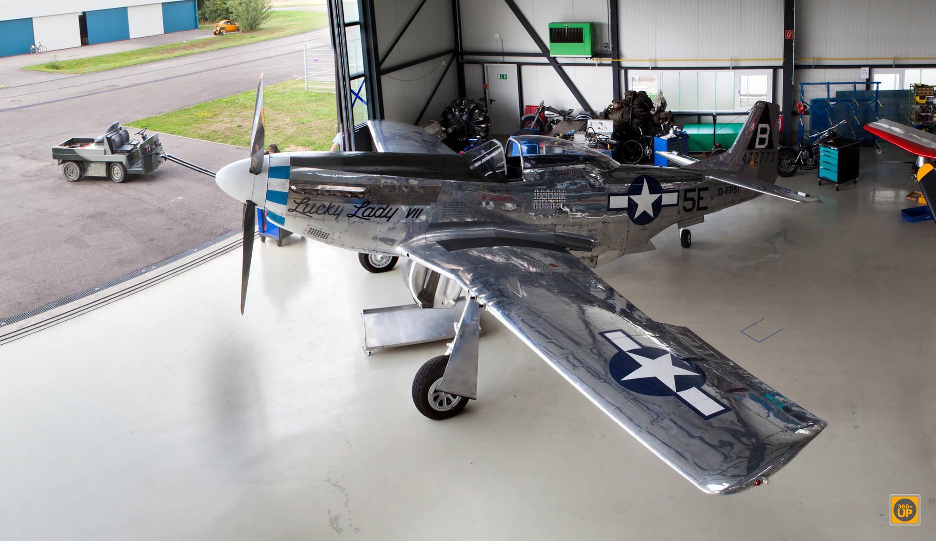 Hochstativ-Aufnahme Mustang P-51 "Lucky Lady VII"