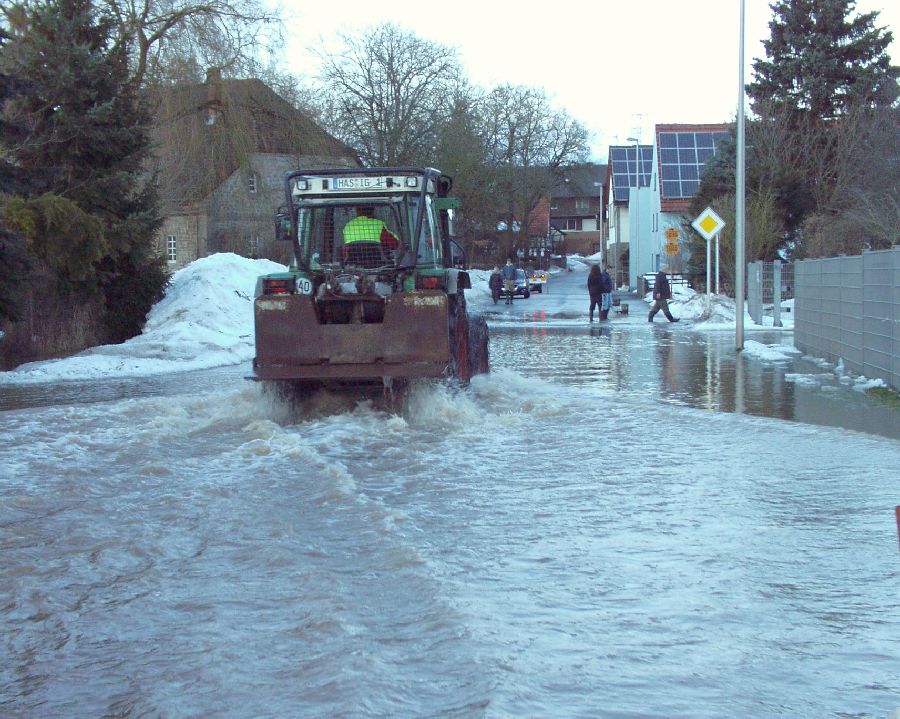 Hochwasser (4) ...