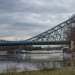 Hochwasser am Blauen Wunder in Dresden