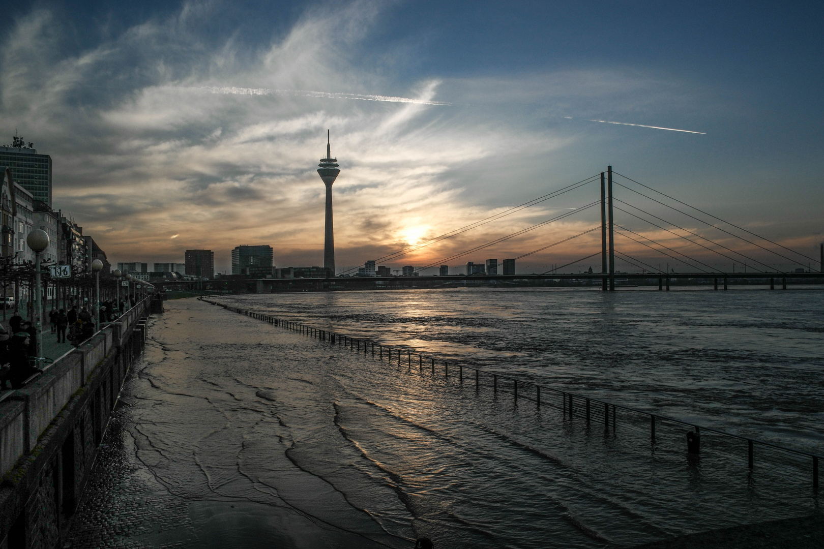 Hochwasser am Rhein