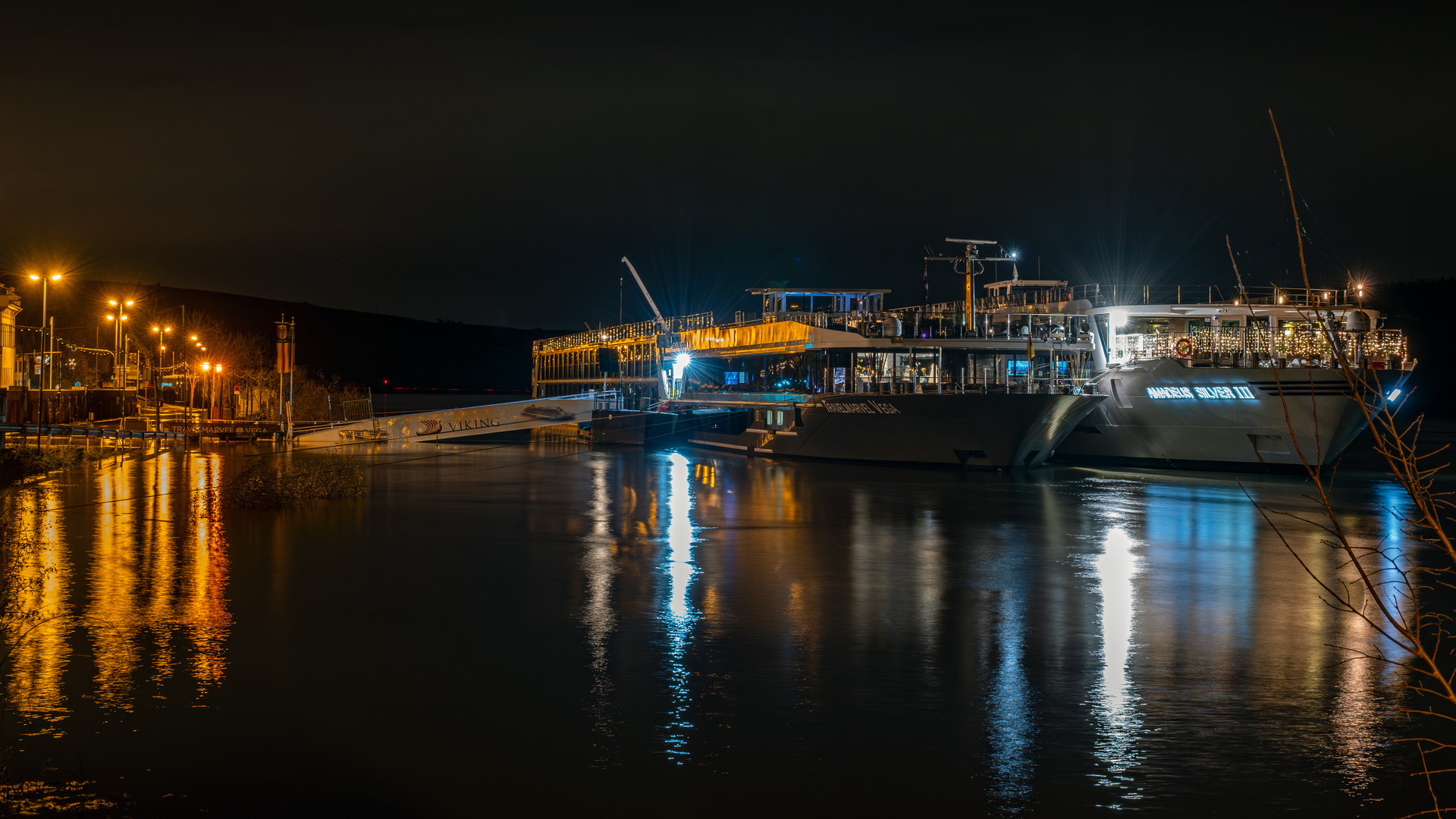 Hochwasser am Rhein