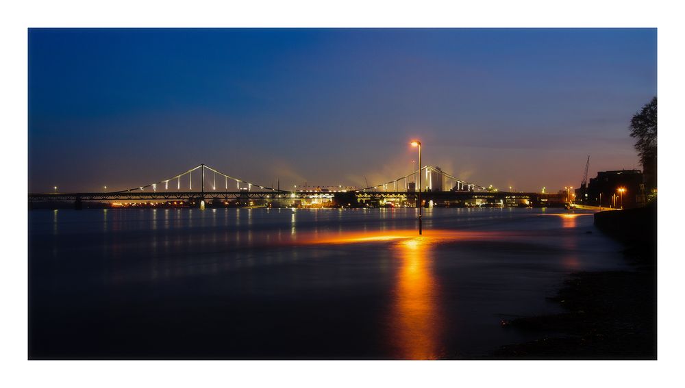 Hochwasser am Rhein 2011