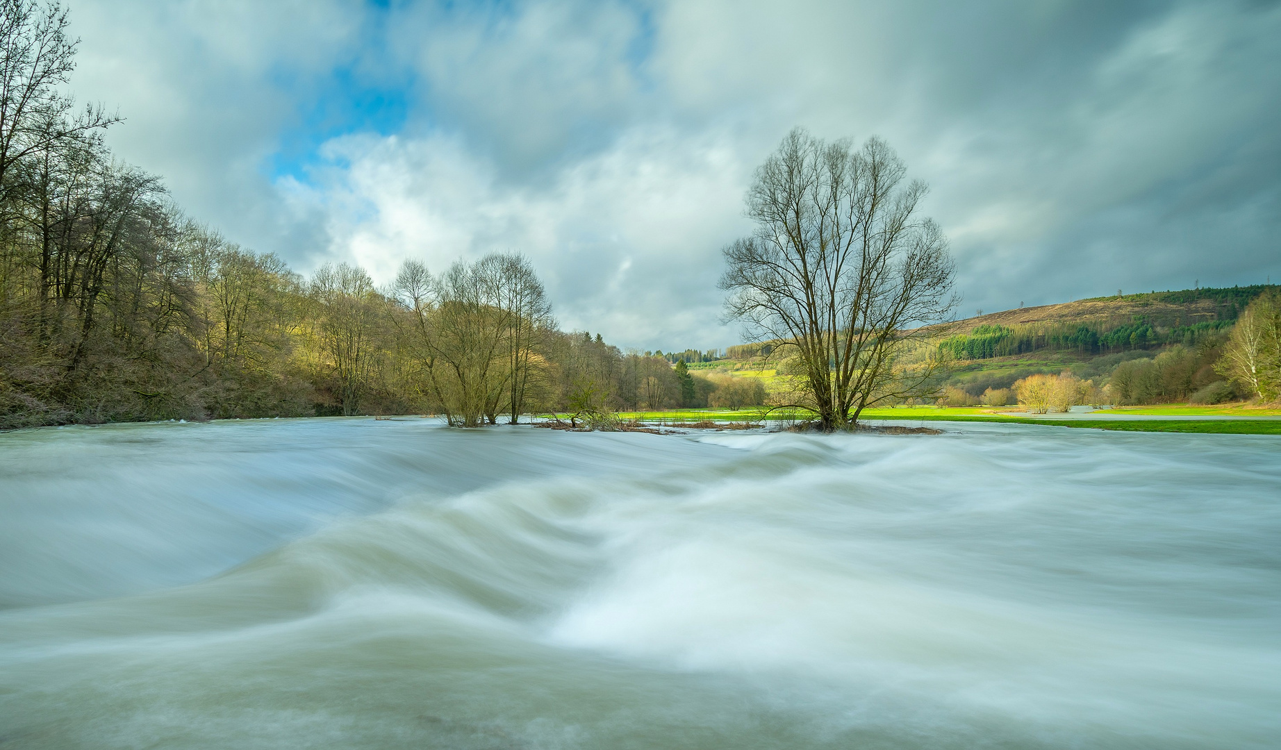 Hochwasser an der Eder