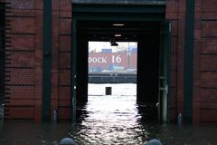 Hochwasser heute am Fischmarkt