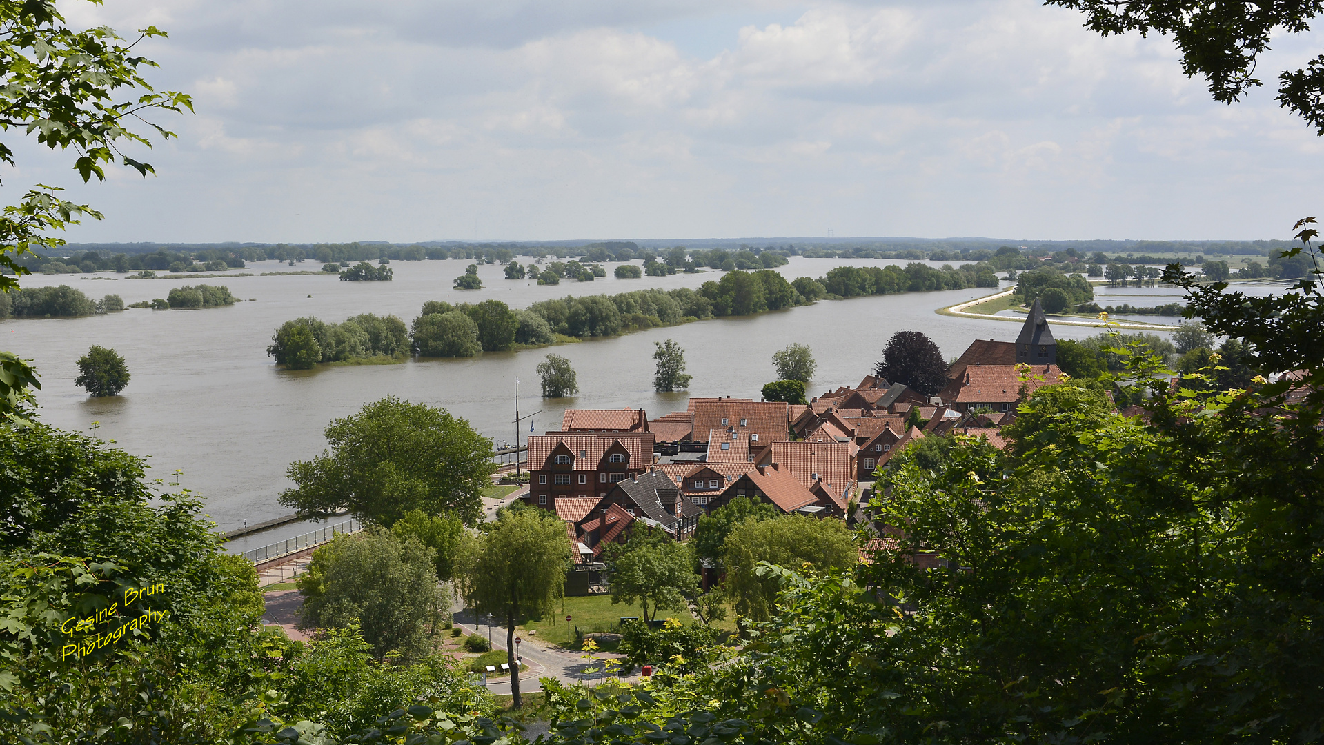 Hochwasser -Hitzacker, eine Stadt am Wasser-