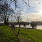 Hochwasser im Rheinbogen Himmelgeist