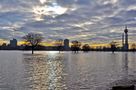 Hochwasser in Düsseldorf - - Blick von Oberkassel auf Altstadt und Medienhafen von  Ingeborg K