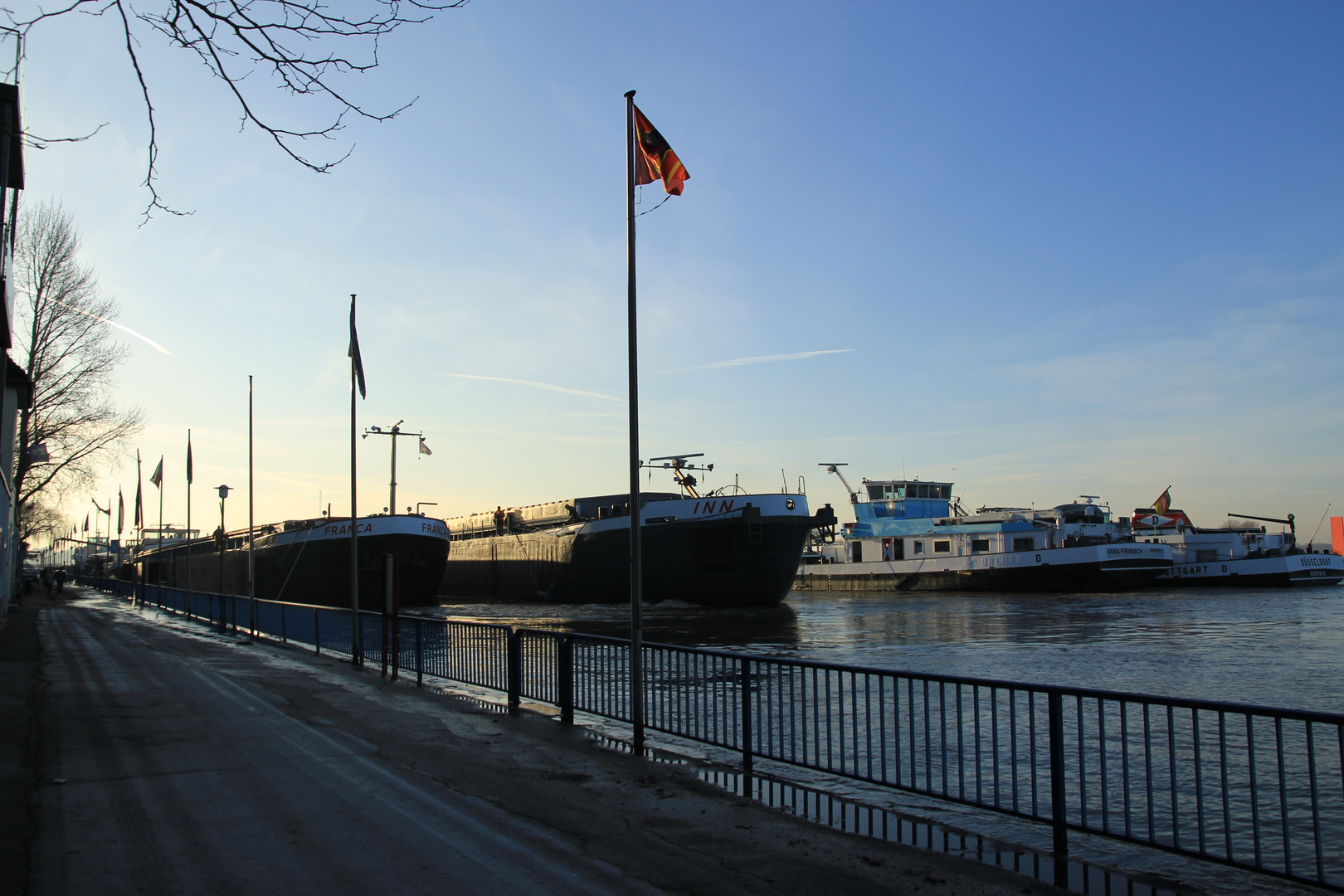 Hochwasser Rhein - 9,66 Pegel Ruhrort