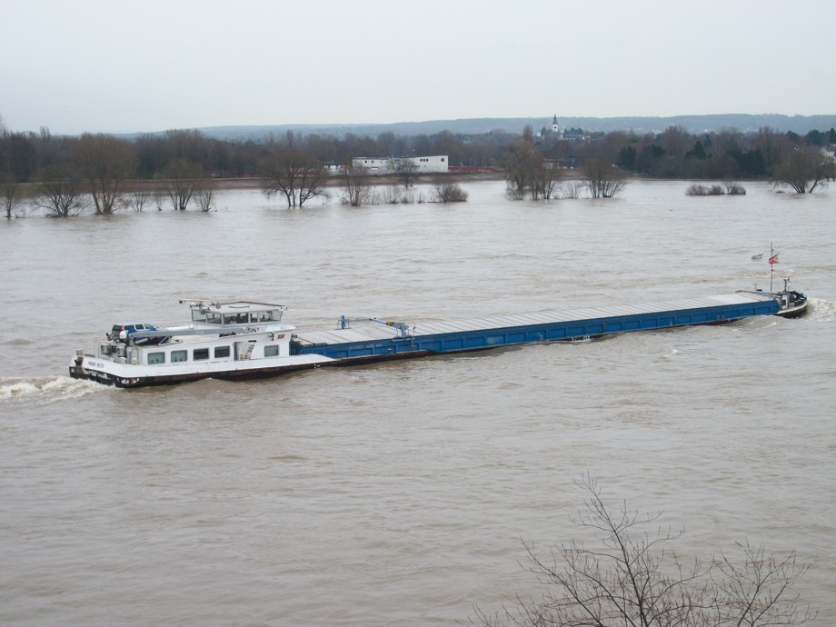 Hochwasser-Schifffahrt